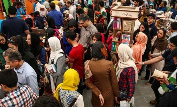 حضور 800 ناشر درنمایشگاه بین المللی کتاب تبریز