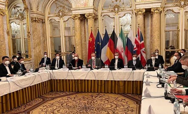 ایران مسیر توسعه را به مذاکرات گره نزده است