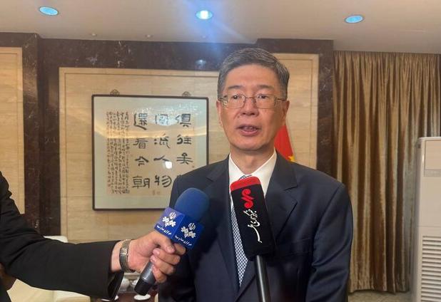 تنها راه‌حل مسئله هسته‌ای ایران گفتگو است، نه تحریم!