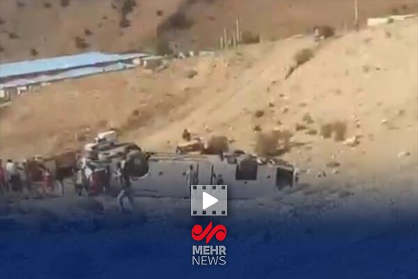 سقوط اتوبوس در جاده دماوند با ۴ فوتی