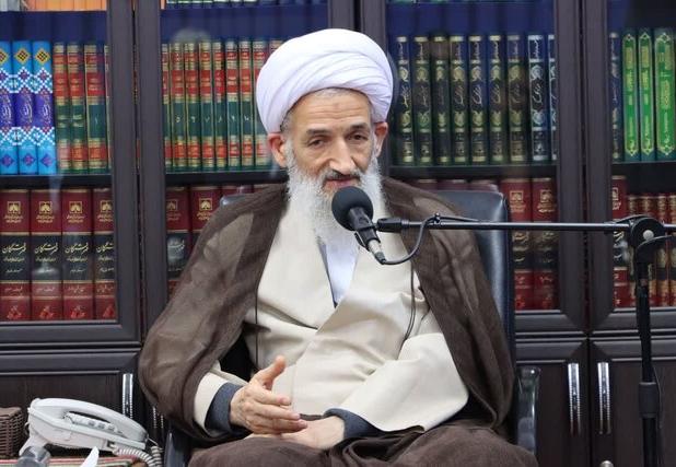نماینده ولی فقیه در مازندران: فاصله زیاد دریافتی قضات و وکلا مشکل‌ساز است