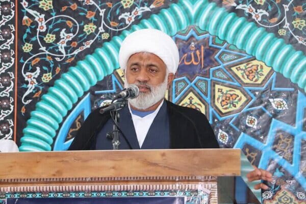 تنها راه نجات جهان اسلام، خط امام خمینی (ره) است