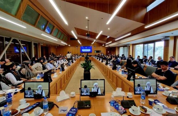 لزوم اتمام سریع‌تر راه آهن خواف هرات در نشست اقتصادی ایران و افغانستان