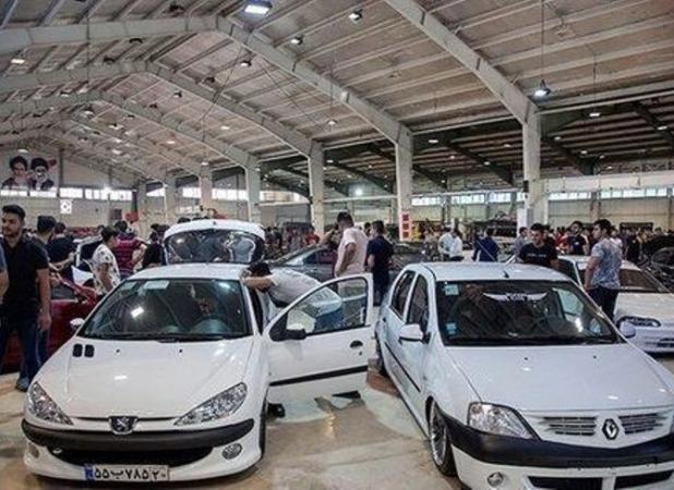 شکستن حباب قیمت خودرو‌ در بازار مشهد
