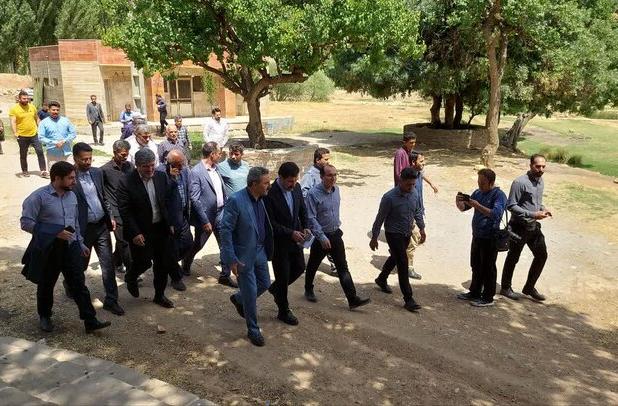 بازدید معاون رئیس جمهور از روستاهای خسروآباد و قمچقای بیجار