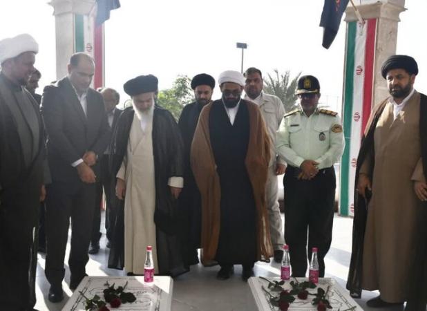 مراسم غبارروبی قبور شهدا در عسلویه برگزار شد