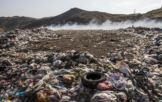 افزایش‌ تولید گاز متان و تشدید پدیده دودزایی در محل دفن پسماندهای شهری