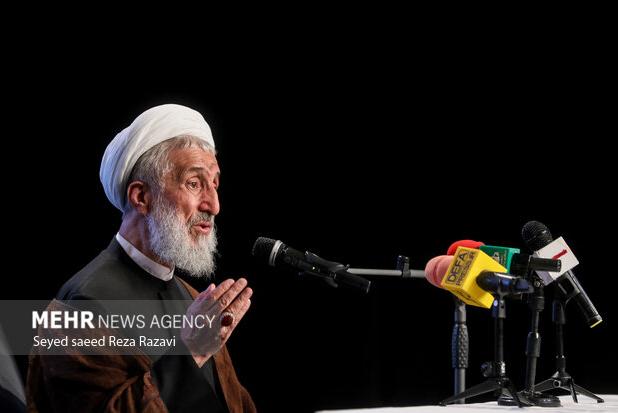 امام باقر(ع)علوم اهل بیت(ع) را از سینه‌های بسته به سطح جامعه منتقل کرد