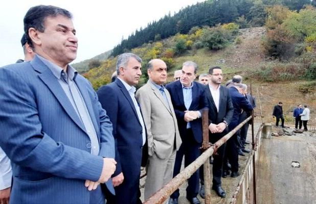استاندار گیلان از روند ساخت و تکمیل سد لاستیکی تالش بازدید کرد