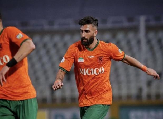 مدافع چپ پرسپولیسی در سبد خرید استقلال