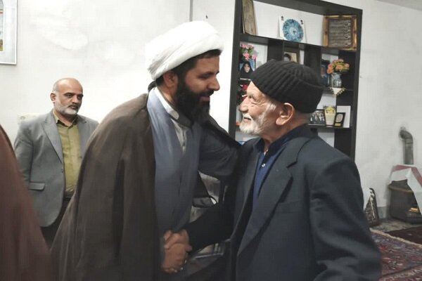 تکریم خانواده شهید محمدحسن نوفرستی؛ شهیدی که از تیزهوشان راهی حوزه شد
