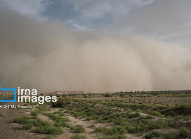 تصاویری هولناک از بادهای ۱۲۰ روزه سیستان