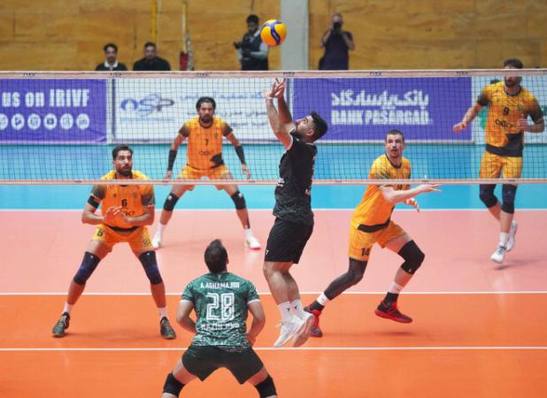 هداوندی:ستاره‌های زیادی از لیگ بیرون می آیند/هدف ما صعود به پلی‌آف است