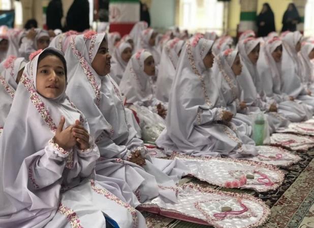 برگزاری جشن تکلیف کلاس سومی‌های زابل