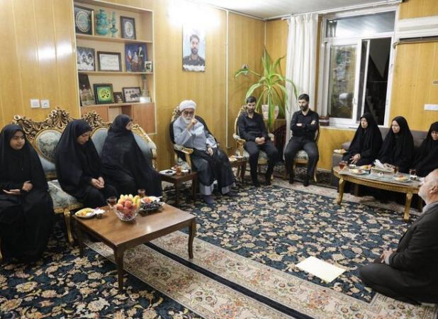 دیدار تولیت آستان قدس رضوی با خانواده شهیدان یاسائی و صفادل