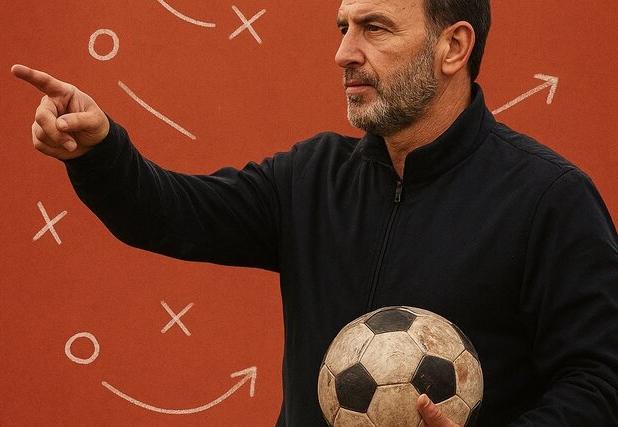 مربی تنها عنصر توانای ایجاد تحول در فوتبال/ خویشتن‌داری به‌جای شومن‌بازی، لازمه مربیان جوان