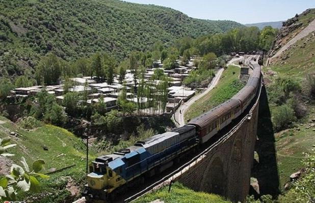 چراغ سبز به ثبت جهانی روستای بیشه؛ دستگاه‌های لرستان پای کار آمدند