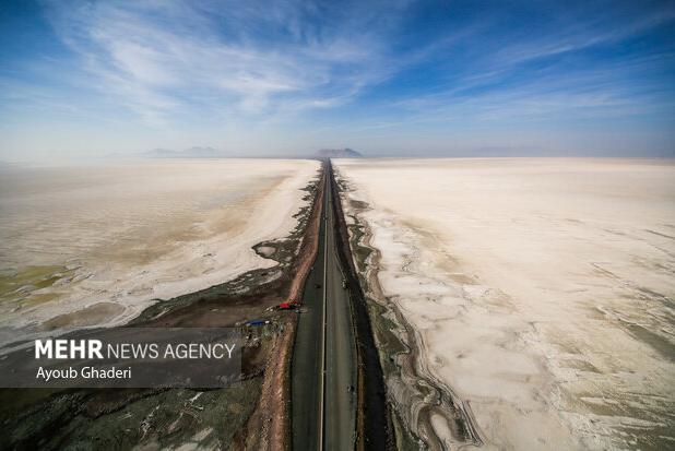 دریاچه ارومیه کمتر از ۴۰میلیون مترمکعب آب دارد؛ دولت ریالی بودجه نداد
