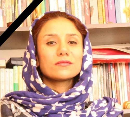 قاب غم‌انگیز از خاکسپاری غریبانه نزهت امیرآبادیان