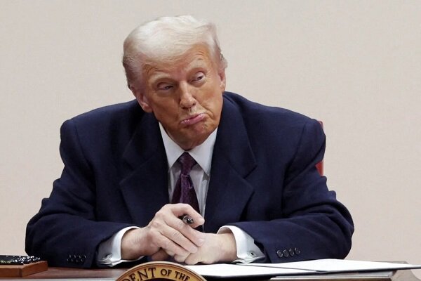 ترامپ: کشورها برای در امان ماندن از تعرفه‌ها به من التماس می‌کنند!