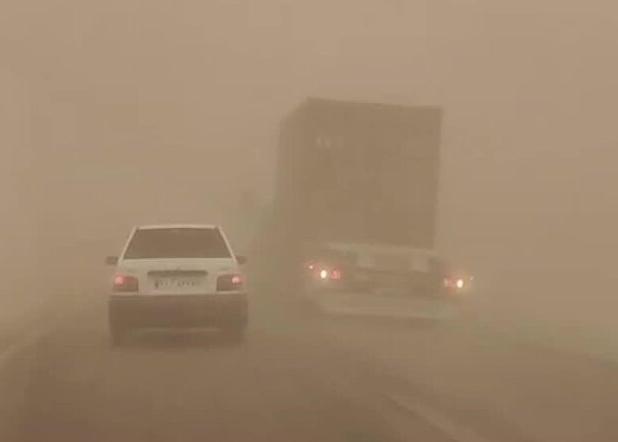 کاهش دید افقی در جاده‌های خراسان به دلیل گرد و خاک
