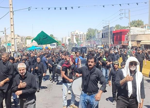 حضور باشکوه مردم ایلام در عاشورای حسینی