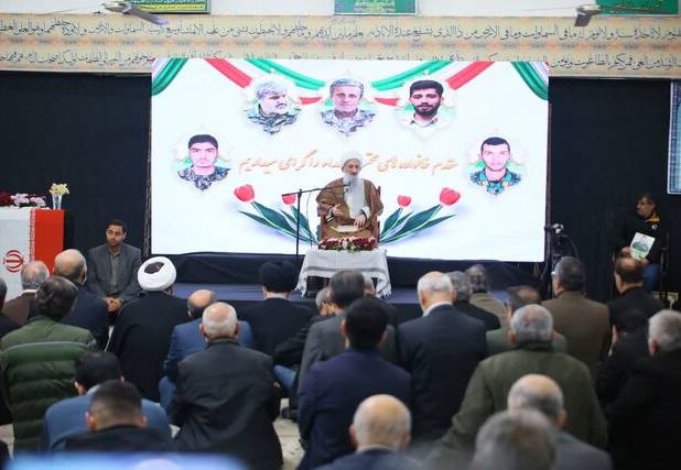 تاکید نماینده ولی فقیه در مازندران بر لزوم پرهیز از دو قطبی شدن جامعه