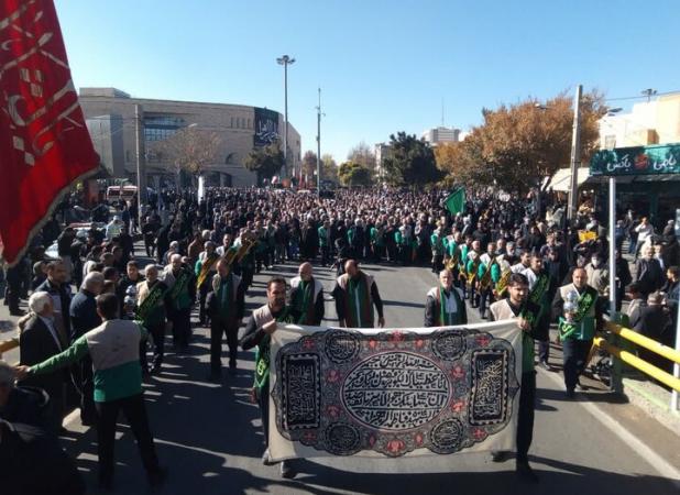 حرکت کاروان غم و حضور پرشور مردم در تشییع ۶ شهید گمنام فاطمی در اراک