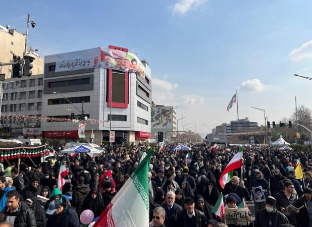 نمایندگان مجلس در راستای فرمایشات مقام معظم رهبری حرکت میکنند