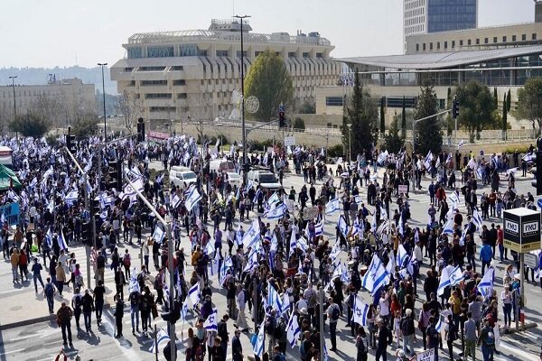 موج اعتراضات نزدیک وزارت جنگ شد؛ بازداشت ده‌ها صهیونیست