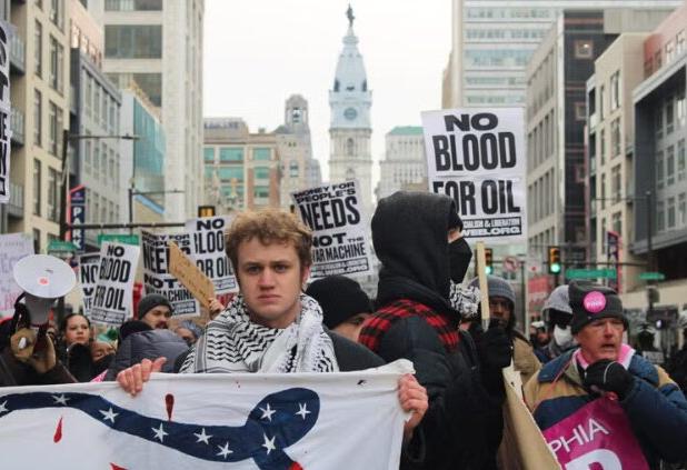 معترضان در فیلادلفیا خواستار استیضاح ترامپ شدند