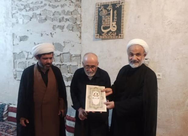 دیدار امام جمعه دشتستان با خادم پیشکسوت نماز جمعه