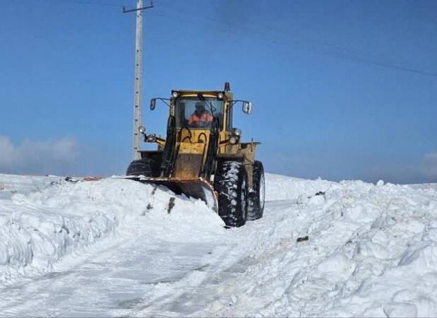 لزوم تردد رانندگان با تجهیزات زمستانی و زنجیرچرخ در مسیرهای کردستان