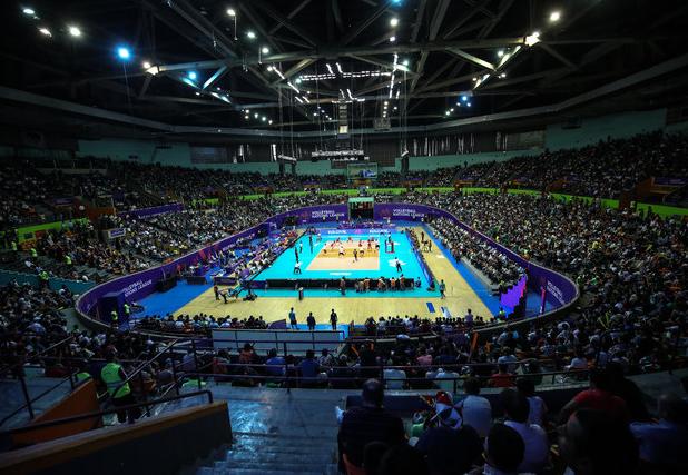 پول ورزش کجا رفته است؟/ سقف‌ها چکه می‌کند، چمن‌ها کچل است!