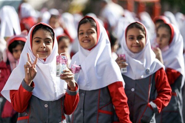 توزیع شیر رایگان در مدارس ابتدایی قم از ۱۵ آذر آغاز می‌شود