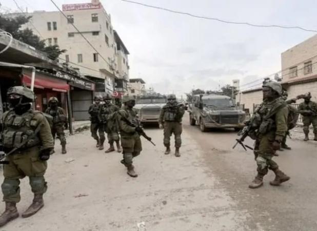 زخمی شدن دستکم ۶۰ فلسطینی در یورش اشغالگران به نابلس