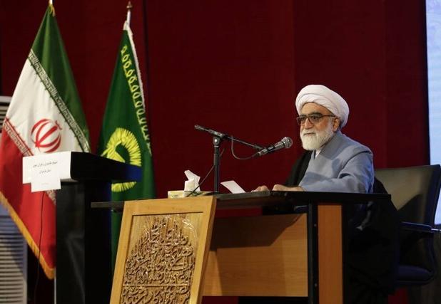 زائران نباید فکر کنند مشهد و کیش هیچ تفاوتی با هم ندارند