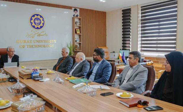 رئیس دانشگاه صنعتی شیراز: مشارکت خیرین در توسعه فضاهای آموزشی، سرمایه‌گذاری ماندگار برای آینده علمی کشور است