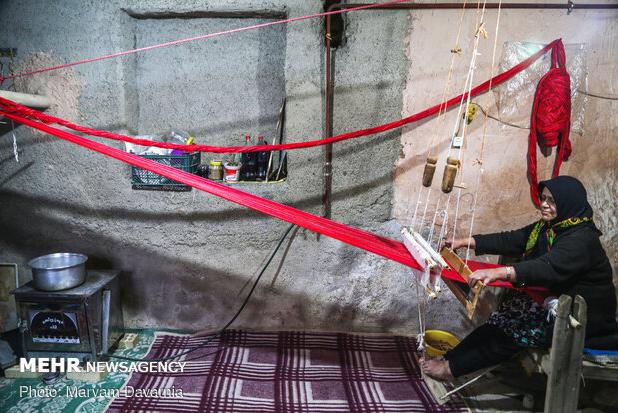 دیناری: چادرشب‌بافی رویین در فهرست میراث ناملموس ملی ثبت شد