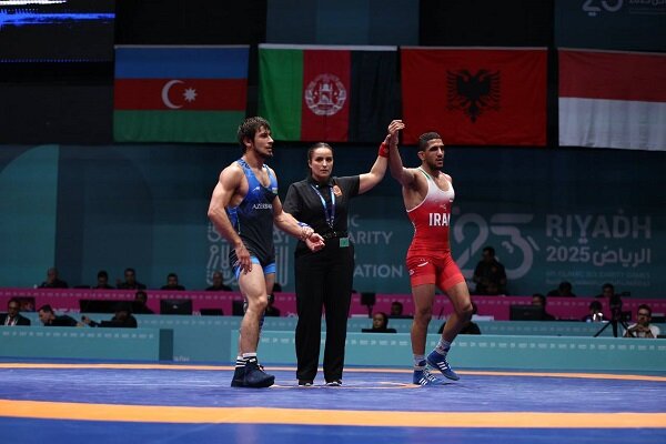 رحمان عموزاد مقتدرانه فینالیست شد