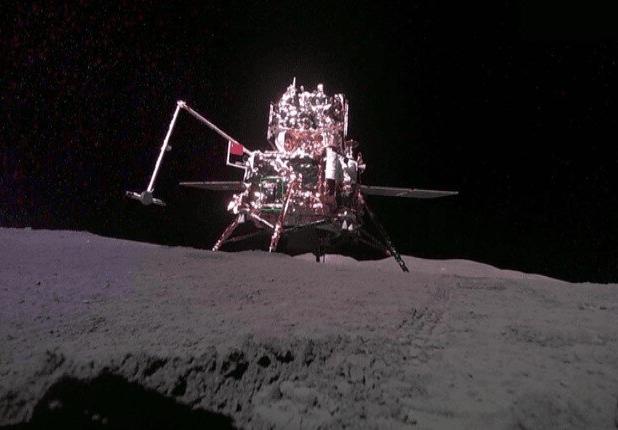 نخستین نمونه از بخش پنهان ماه به زمین رسید