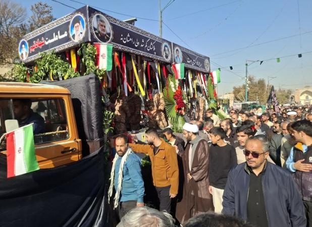 وداع به‌یادماندنی مردم قزوین با ۹ شهید دفاع مقدس