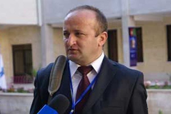 هزاران رستمان داری در آغوش و برَت ایران