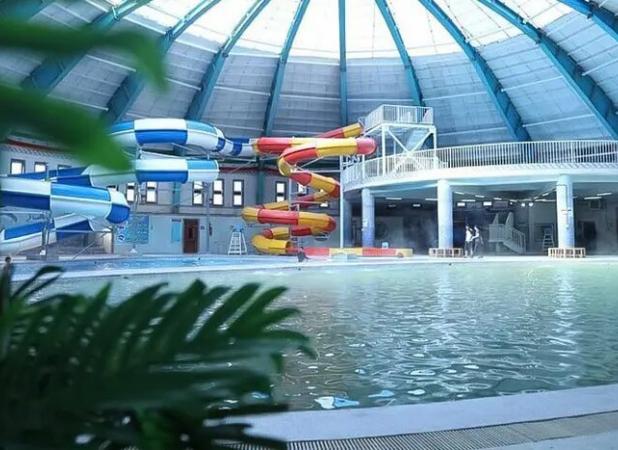 باقرزاده: استخرهای آب‌درمانی‌ سرعین به افراد متخصص واگذار شود