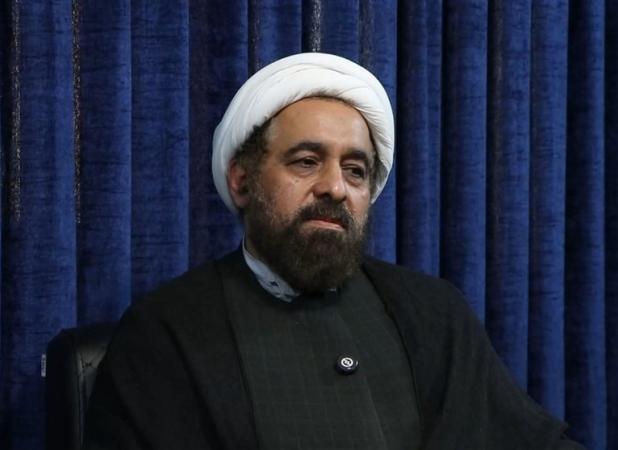 رسانه در افشای دروغ‌های جریان استکبار پیشگام باشد