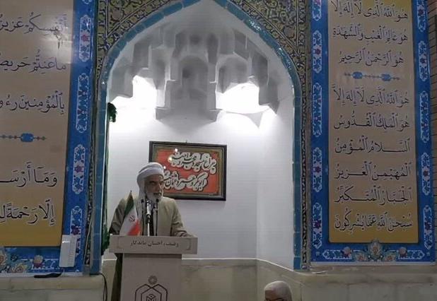 ماموستا رستمی: رهاشدگی فضای مجازی ایمان و اخلاق جوانان را تهدید می‌کند