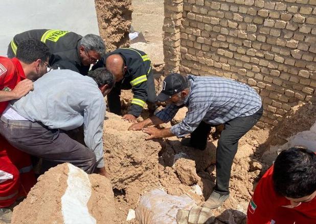 حادثه ریزش آوار در ایوانکی؛ تبعه خارجی جان باخت