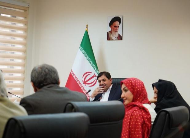 مخبر: صنعت فرش می‌تواند به یک عرصه اقتصادی تحول‌ساز بدل شود