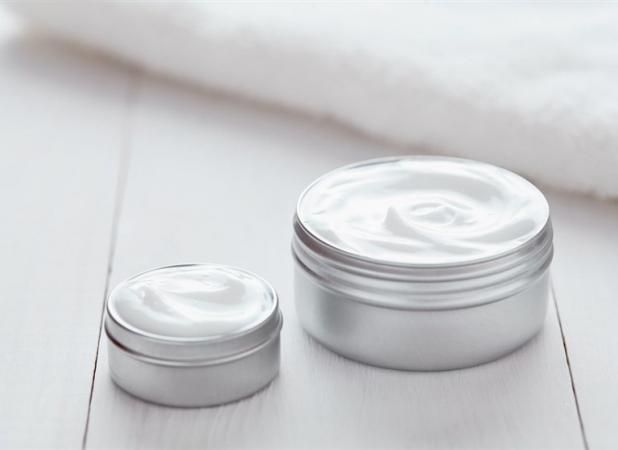 چگونه متوجه فاسد شدن کرِم‌های صورت شویم؟