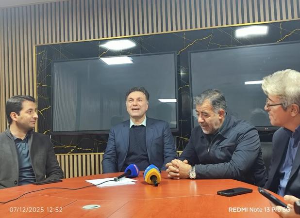 مظفری زاده: وضعیت موجود چمن یادگار امام (ره) تبریز خوب است